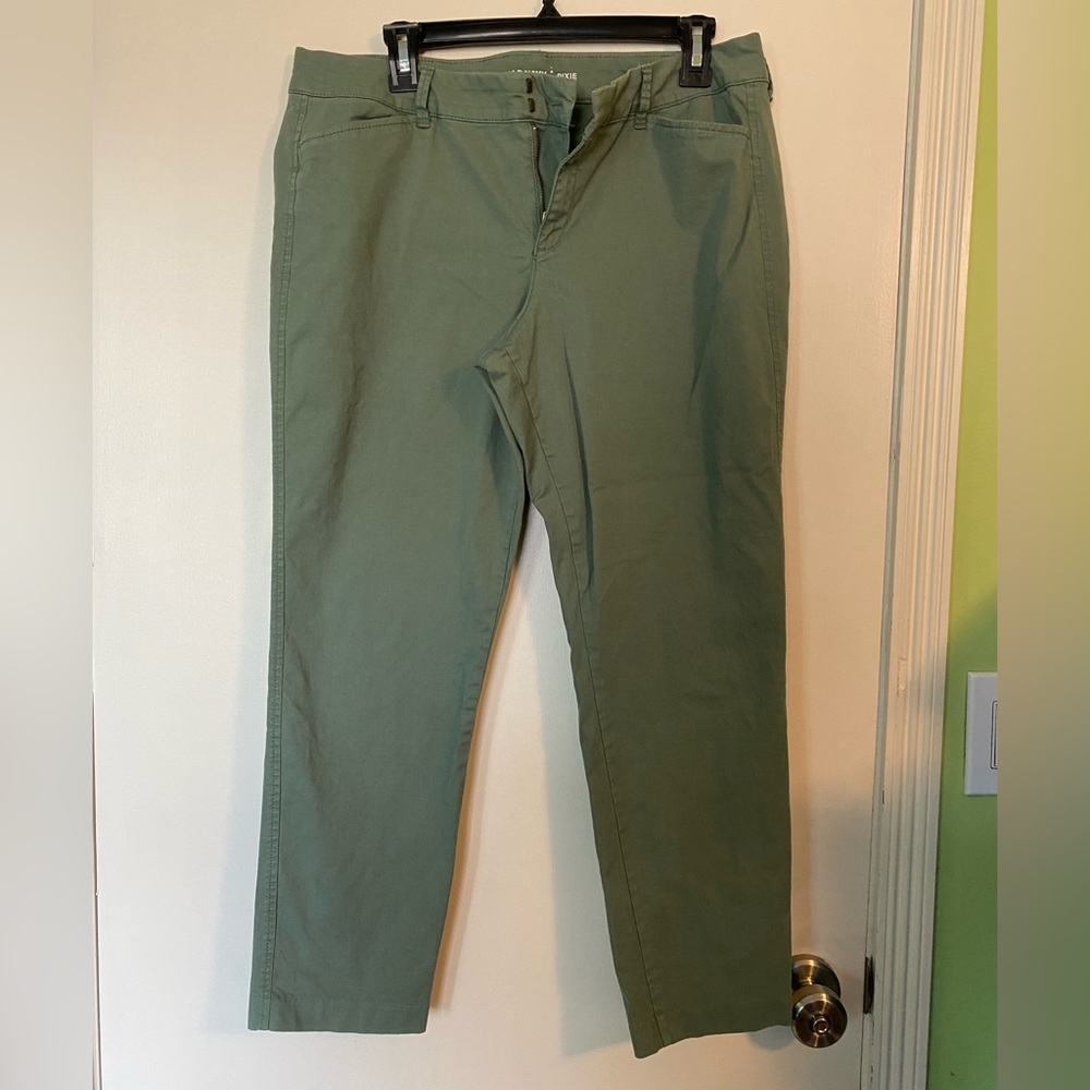 Old Navy cropped denim